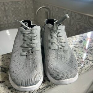 Danskin SUCCESS Tennis Shoes